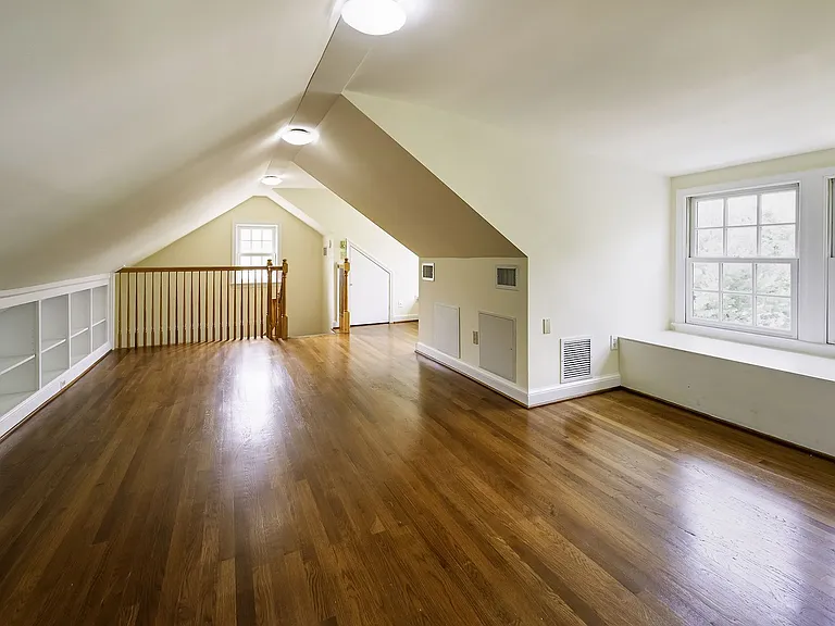 4441 Brandywine St NW — Photo 41