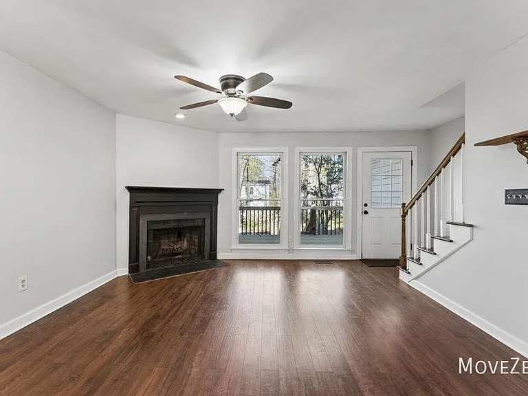 134 Sanair Ct — Photo 3