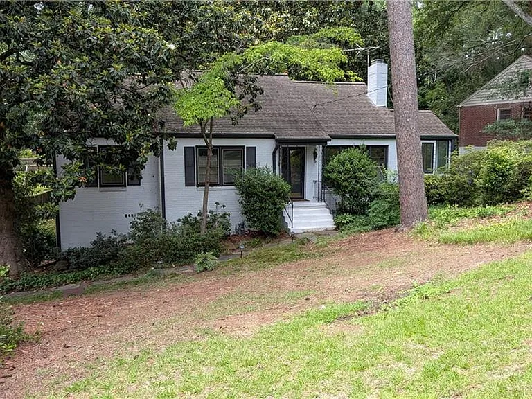 4300 Rickenbacker Way NE — Photo 1