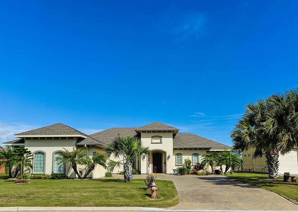 1st image of 16 Country Club Dr