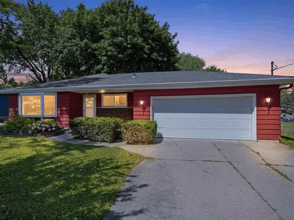 549 N Main Street, Cottage Grove, WI 53527