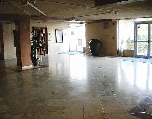 2nd image of 2075 NE 164th St APT 814