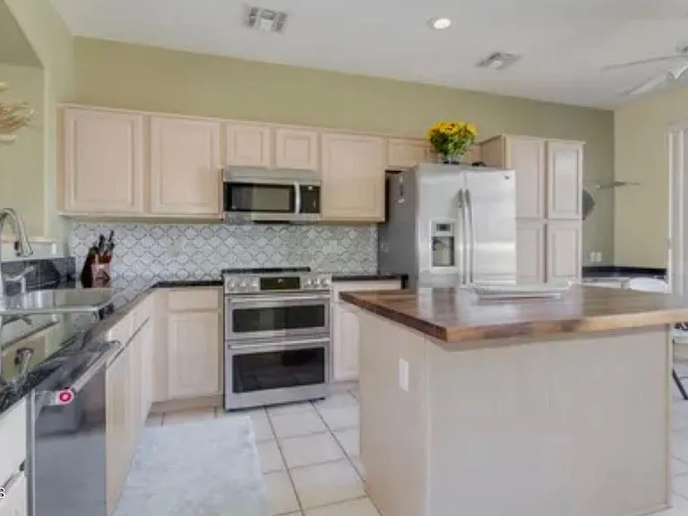 20456 N 94th Ln — Photo 1