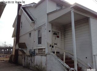 218 Beach 40th St, Far Rockaway, NY 11691