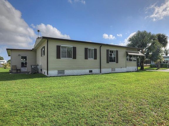 5th image of 814 Silverthorn Ct