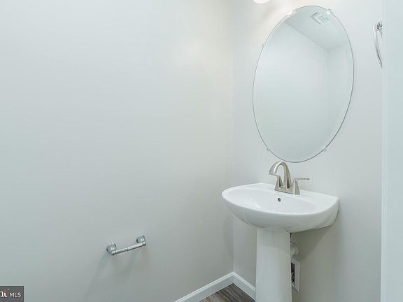 3rd image of 171 Highpoint Park Dr