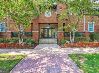 327 King Farm Blvd APT 204, Rockville, MD
