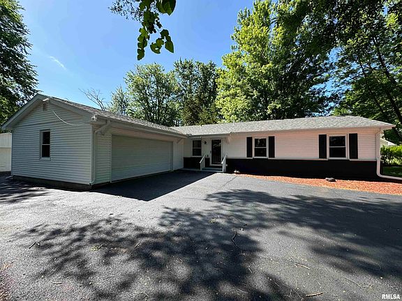 3rd image of 104 Lakeview Dr