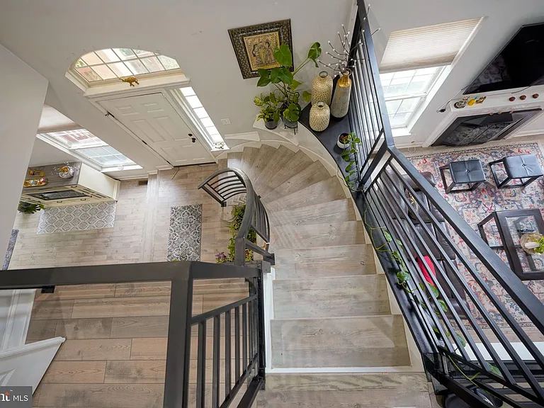 16 Buckingham Pl — Photo 25