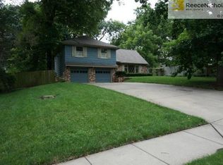 5914 Hemlock St, Overland Park, KS 66202