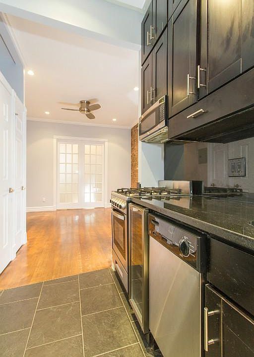 2nd image of 219 E 28th St APT 1D