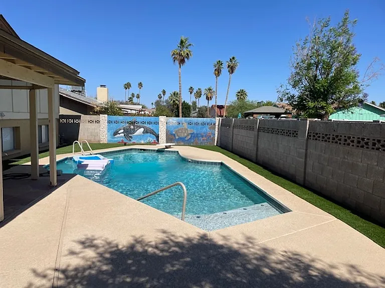 1633 E La Jolla Dr — Photo 8