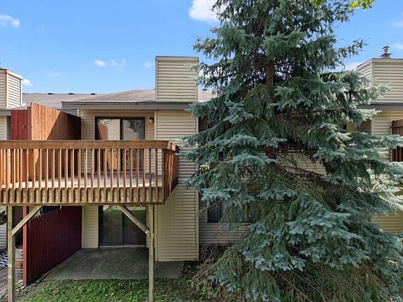 3rd image of 408 Pleasant Dr