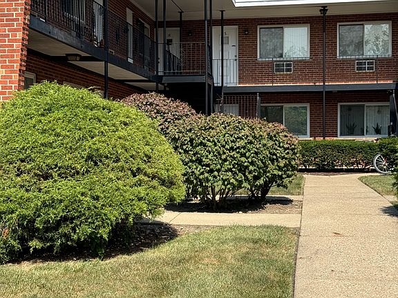 2nd image of 644 E North Broadway St APT 17