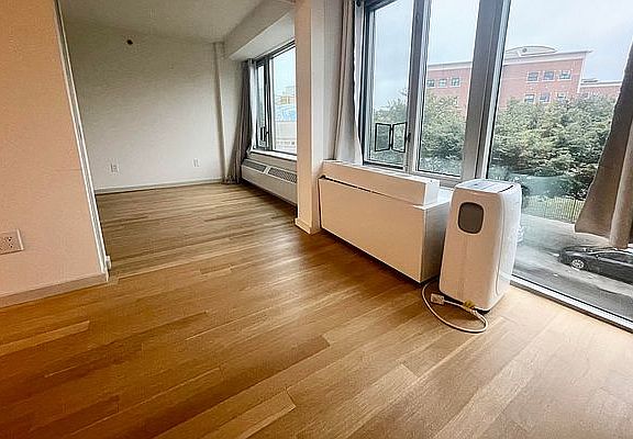 4th image of 448 W 167th St #3AB