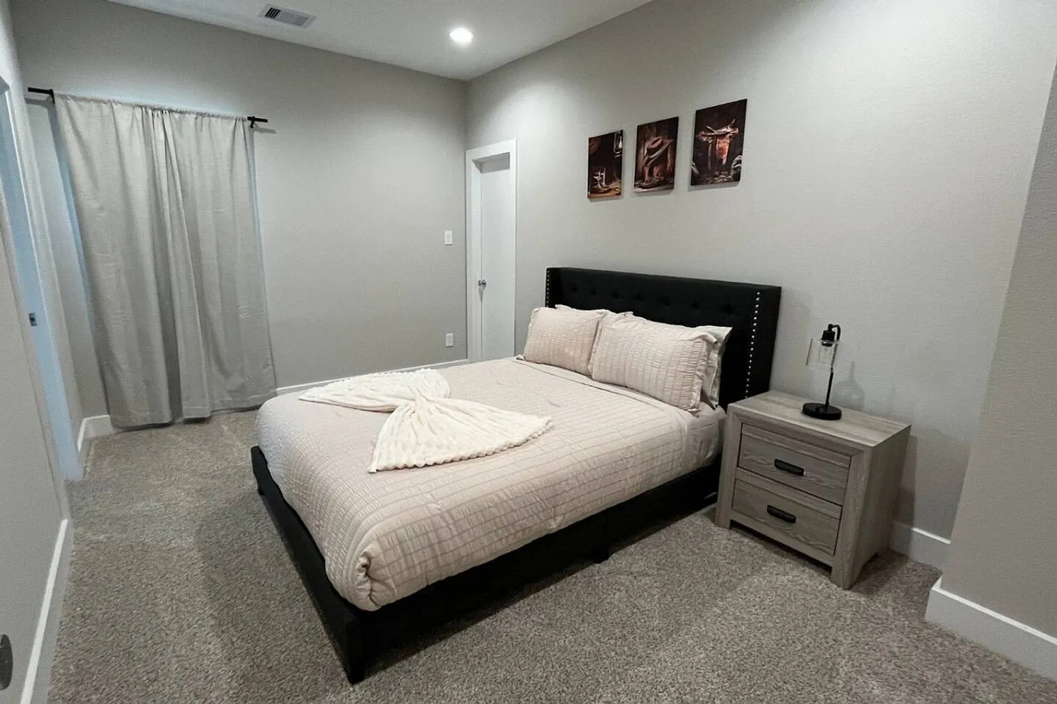 3 bed, 2.0 bath, 1603 sqft, $3,171 — Photo 4