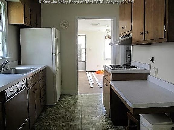 3rd image of 4310 Lancaster Ave