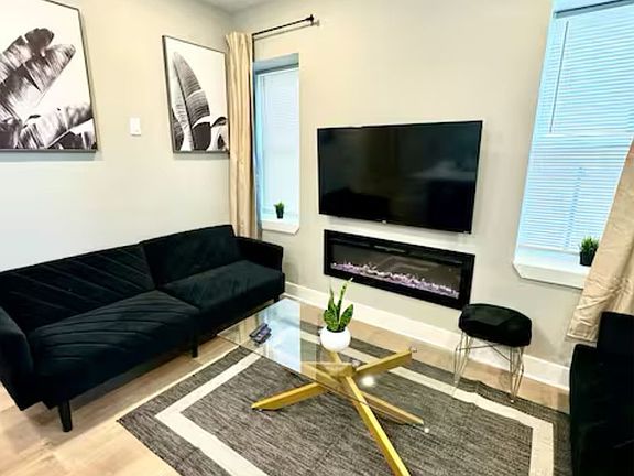 4th image of 108-110 S Lincoln Pl #110-B-1