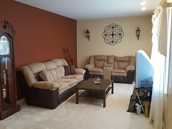 2nd image of 136 Lakeland Dr