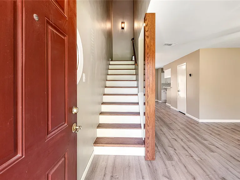 1904 Dartmouth St #H2 — Photo 3
