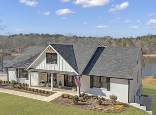 459 Lester Rd, Fayetteville, GA 30215