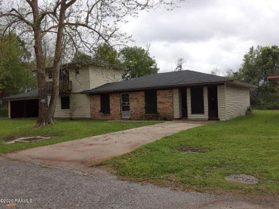 3rd image of 318 Whitney Dr