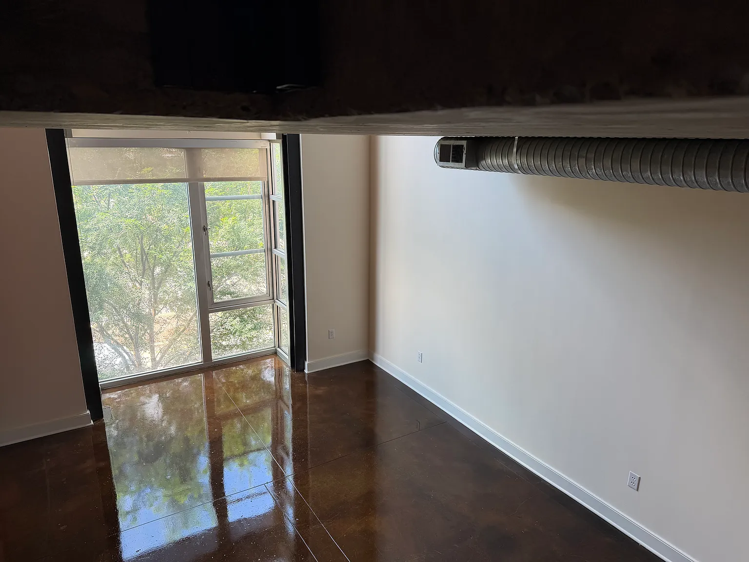 710 W Trade St — Photo 2
