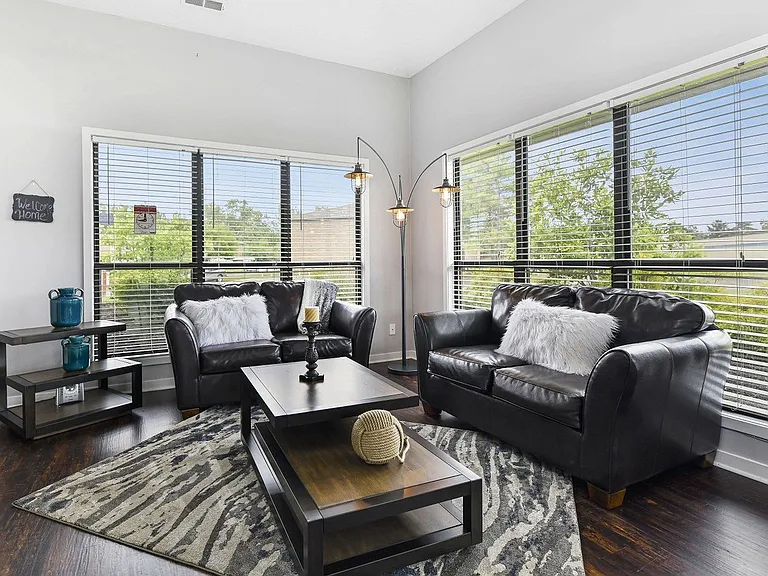 Bolton Estates Apartments — Photo 10