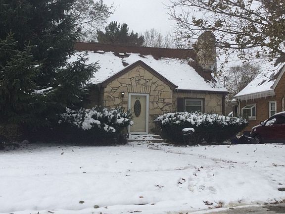 3rd image of 413 Hollister Ave