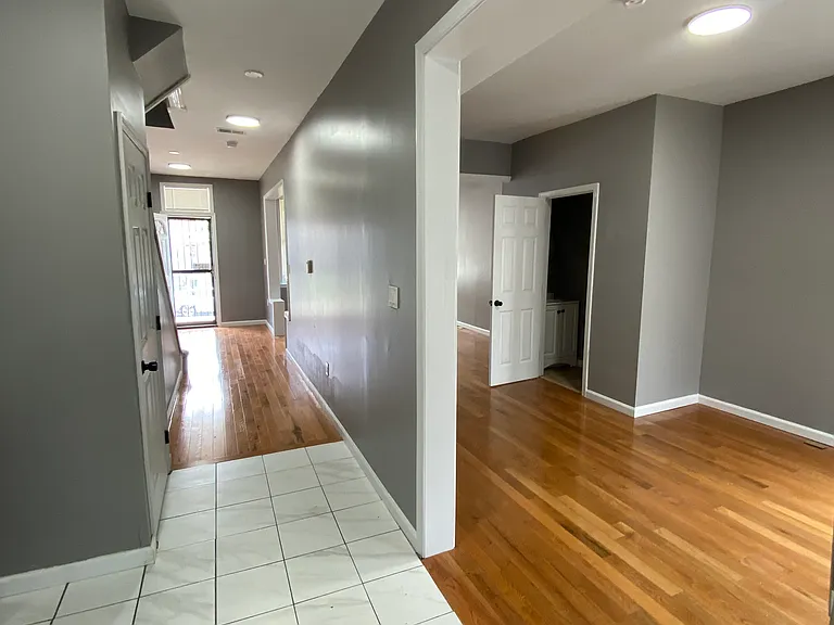 500 N Loudon Ave — Photo 4