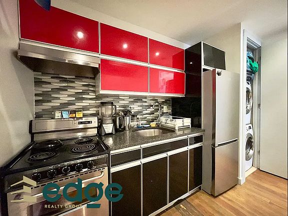 5th image of 274 Jefferson Ave #1F