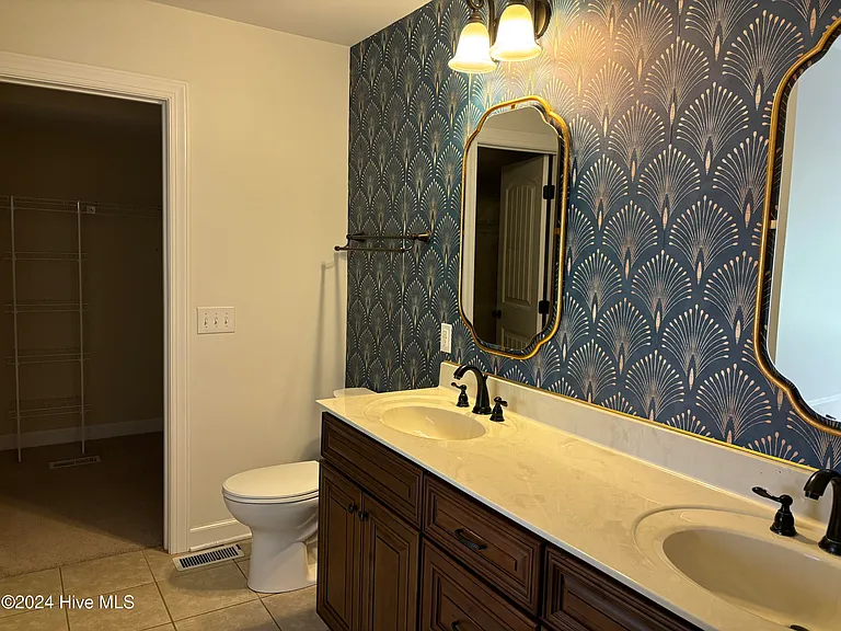 7 Moore Dr — Photo 10