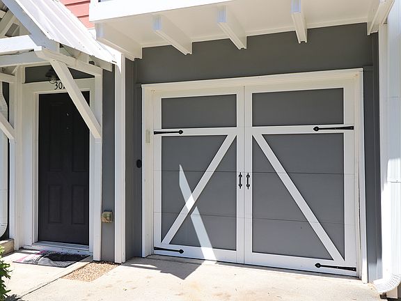 2nd image of 380 Grant Cir SE Unit 302