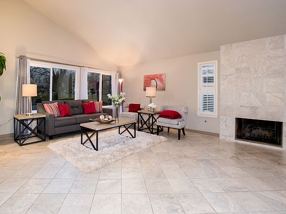 3rd image of 5128 Blackbird Dr