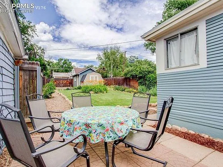 716 N Walnut St — Photo 13