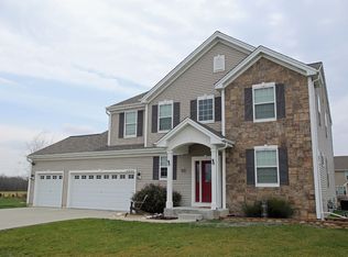 N41W22834 Sunder Creek Dr, Pewaukee, WI 53072