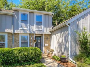 12119 W 82nd Ter, Lenexa, KS 66215