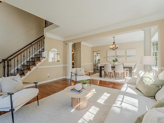 5th image of 1327 Murray Downs Way