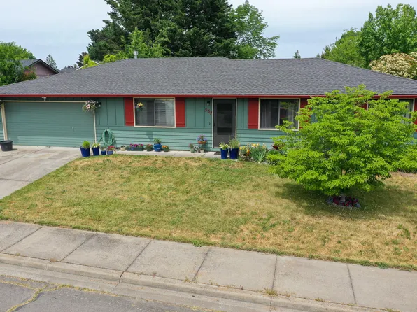 537 Bell Rd, Talent, OR 97540
