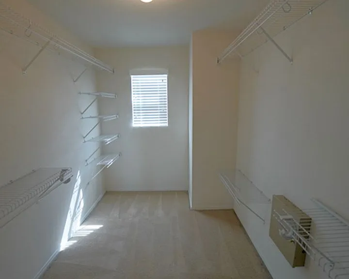 109 Willow Hl — Photo 32