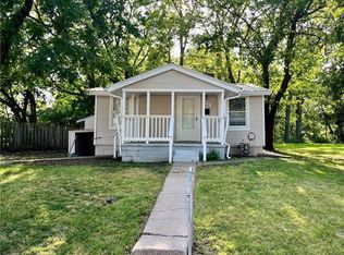 1422 S Appleton Ave, Independence, MO 64052