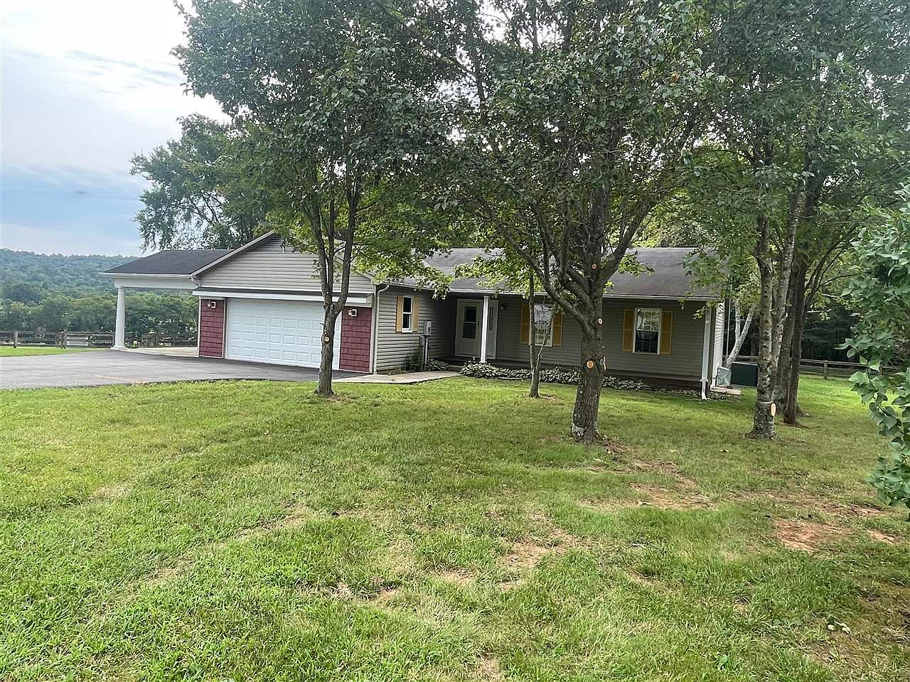 100 Delane Flora Rd, Bowling Green, KY 42101 | MLS #RA20224281 | Zillow