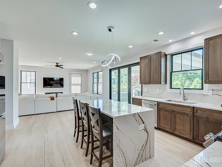 145 Center St — Photo 16