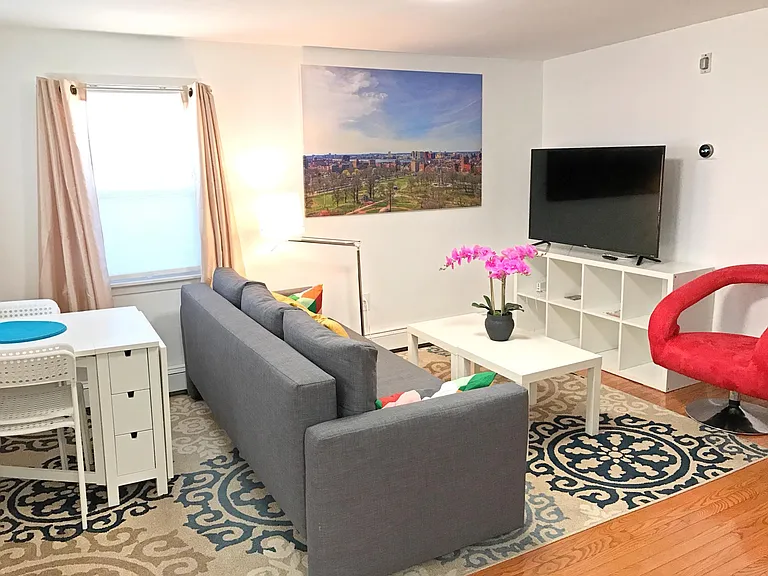 37 Telegraph St #3 — Photo 5