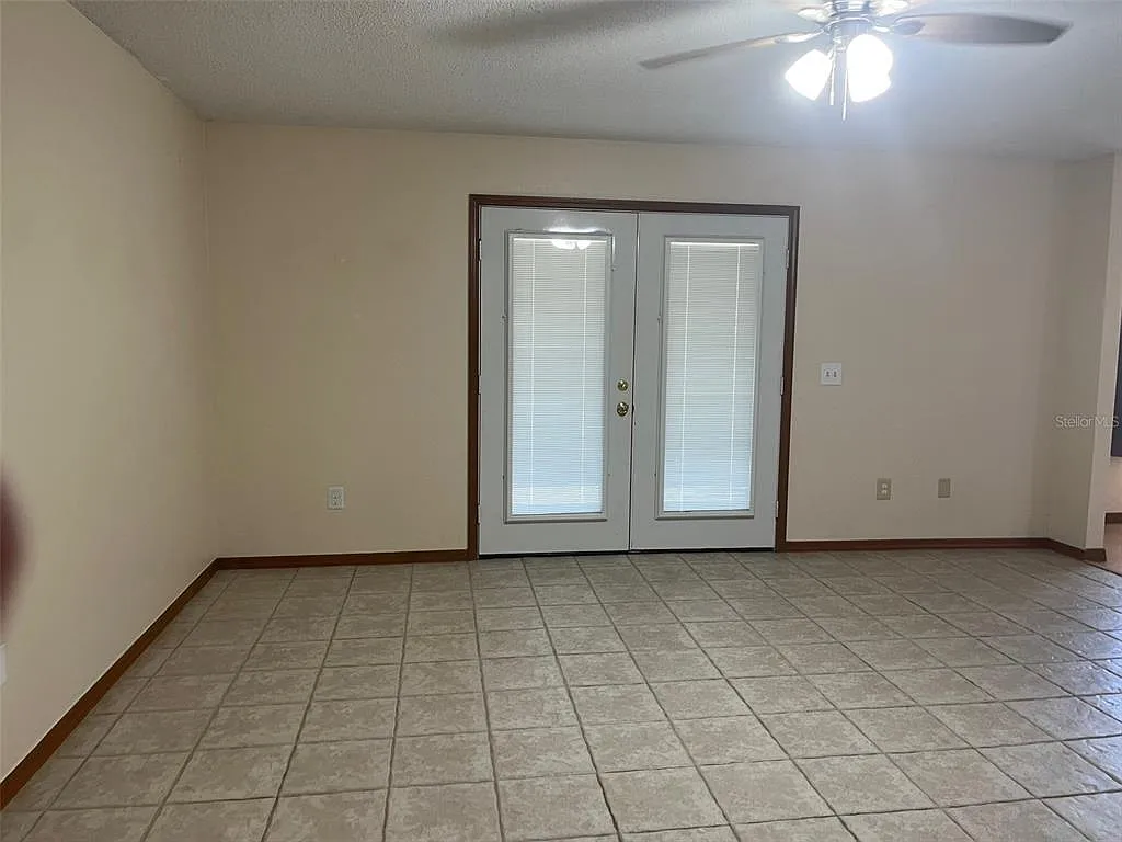 3 bed, 2.0 bath, 1260 sqft, $1,795 — Photo 3