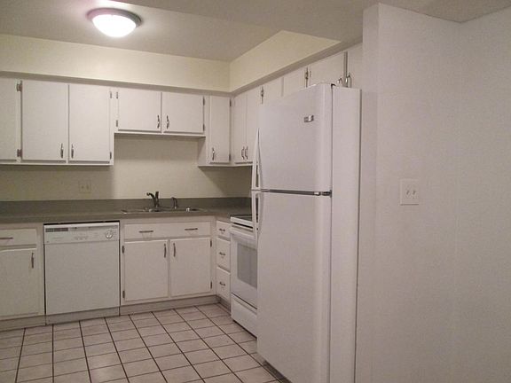 3rd image of 38081 Carolon Blvd