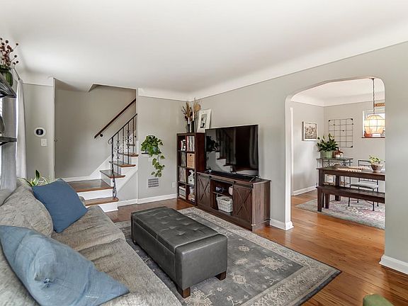 5th image of 5502 Milan Ave