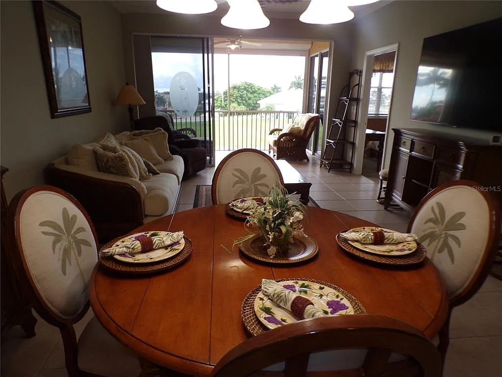 3 bed, 2.0 bath, 1517 sqft, $3,500 — Photo 4