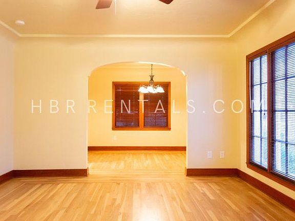 4th image of 205 W Whittier Ave