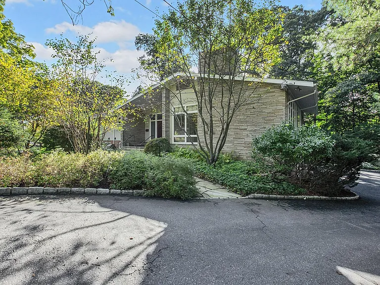 192 Stonehurst Dr — Photo 25